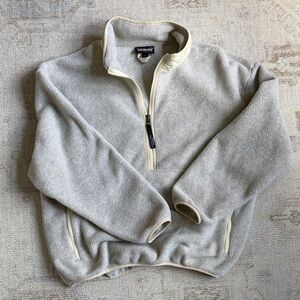 Patagonia Light Gray Half-Zip Fleece Pullover